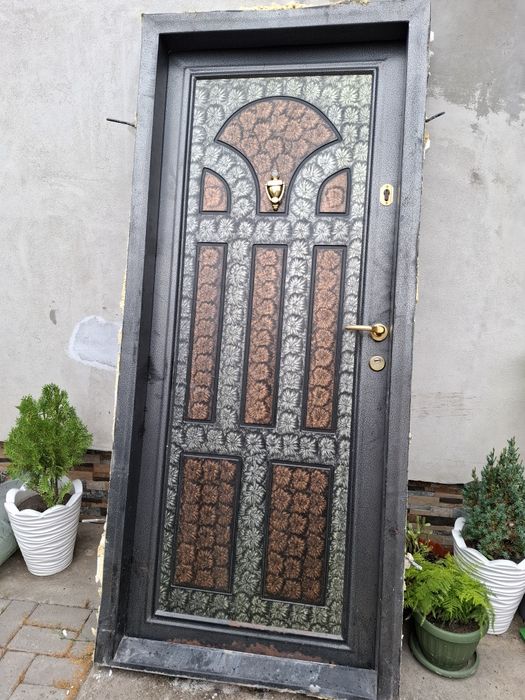 Ușa metalică de apartament