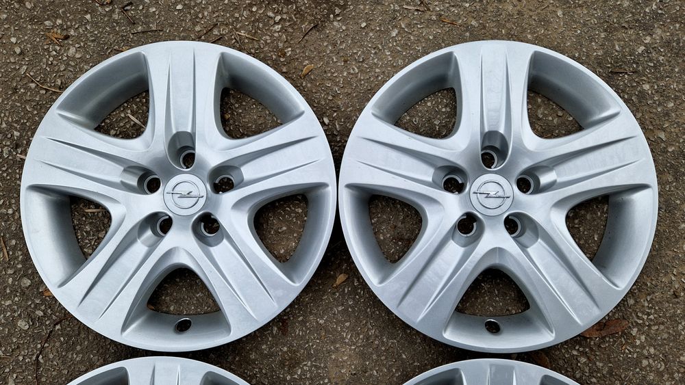 Опел 16 тасове за железни джанти Астра Вектра Зафира. Opel tasove