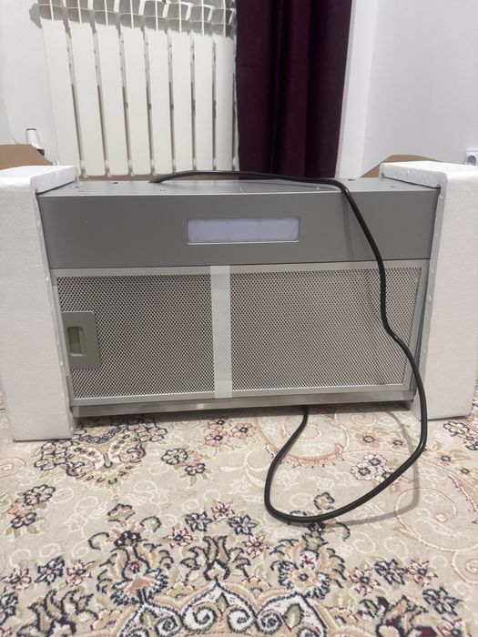 Вытяжка до кухни новая