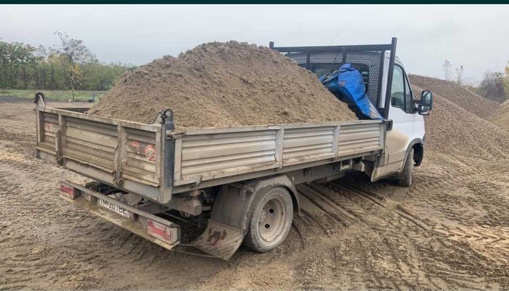 Nisip de constructii, balastru pietris,/