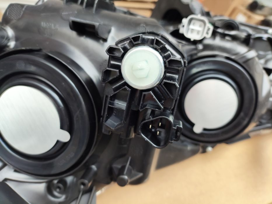 Королла фара кузов 180