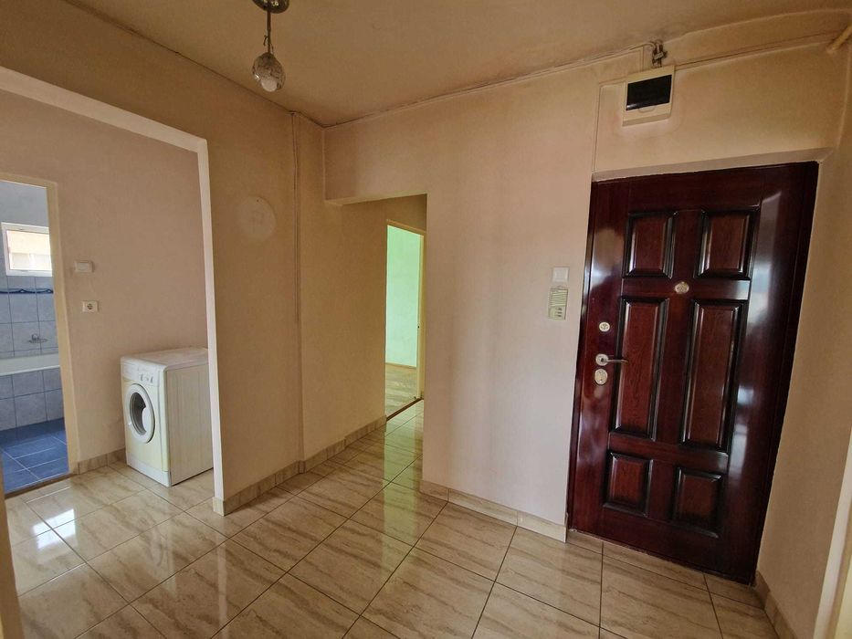 Apartament cu 3 camere de vânzare, în zonă foarte bună din Aiud
