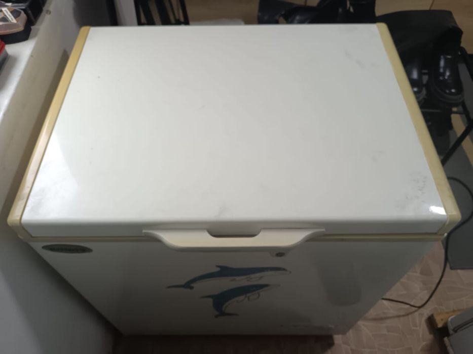 Продам морозильник