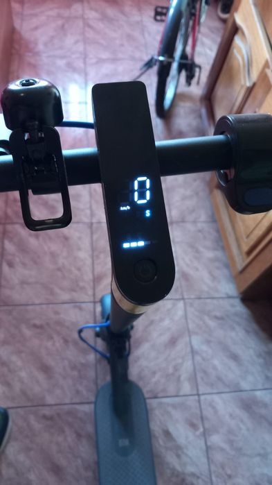 Trotinetă electrică Xiaomi Mi Scooter 3, stare excelentă