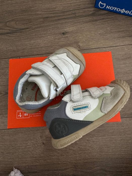 Демисезонные кроссовки Biomecanics