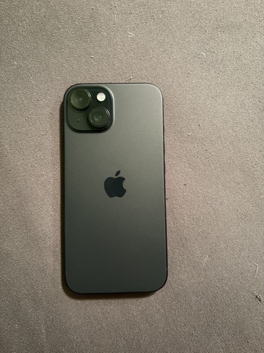 iPhone 15 128 GB – Stare excelentă, baterie 89 %, liber de rețea