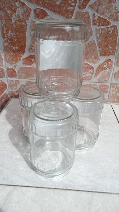 Продавам Обикновенни буркани -800ml  и Винтови 580ml