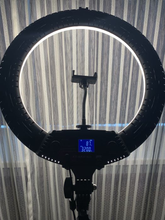 Продам кольцевую лампу