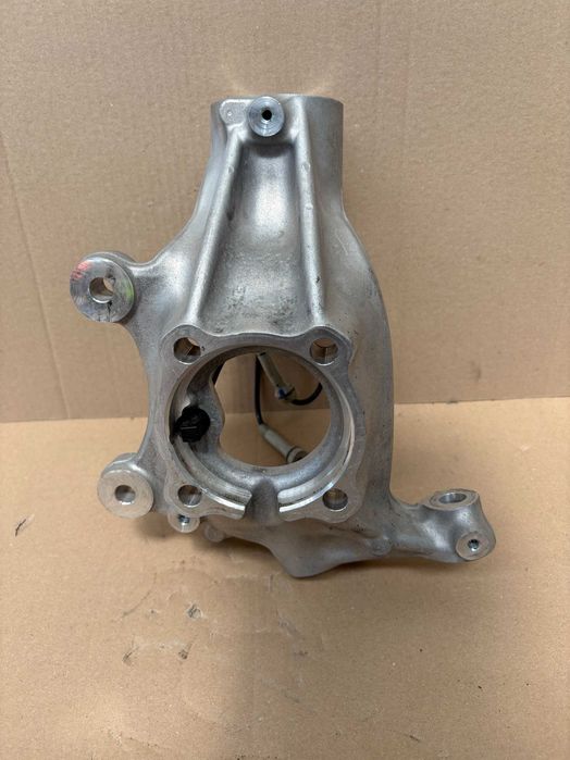 Преден Десен Шенкел За БМВ М2 Ф87 М3 Ф80 М4 Ф82 Ф83 BMW M2 F87 M3 F80 M4 F82 F83