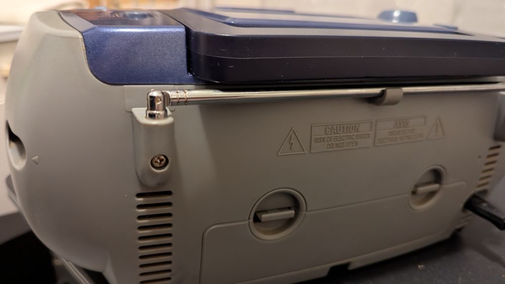 Radio-casetofon cu cd Philips AZ1004 musik