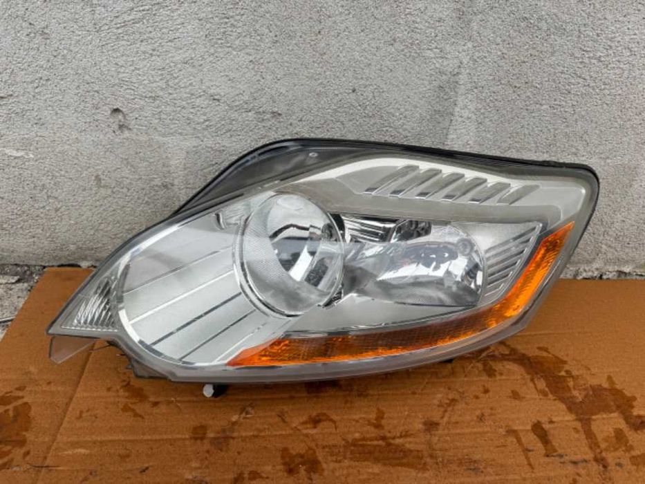 Far stanga Ford Kuga 1 2008 - 2013 8V41-13W030-AE