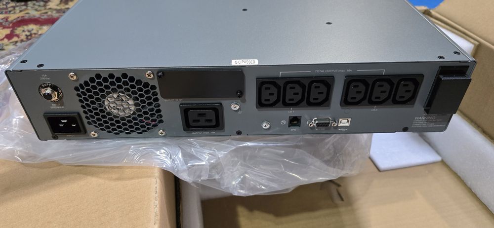 UPS Socomec NRT2-U2200 nou