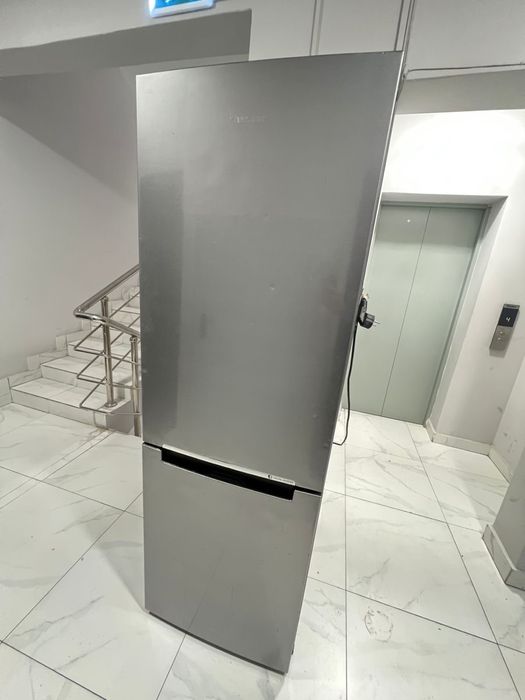 Холодильник с торгом