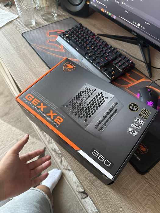 PC Конфигурация - на части или цяла