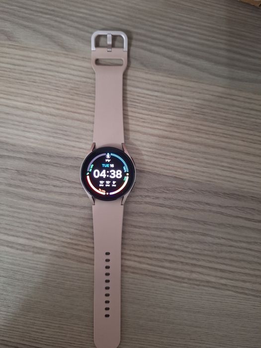 Samsung Galaxy Watch 4 – stare foarte bună, cu cutie