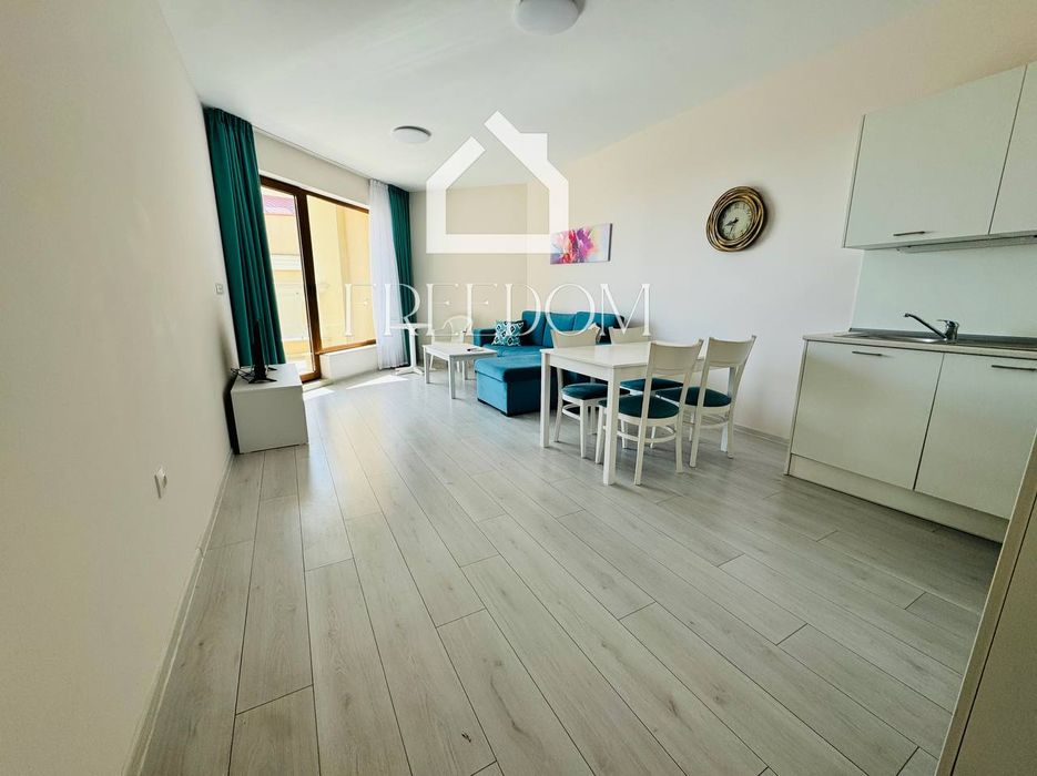 Тристаен апартамент под наем с паркомясто, кв.Ален Мак,комплекс La Mer