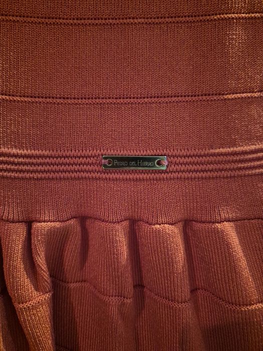 Червена рокля Pedro del Hierro S