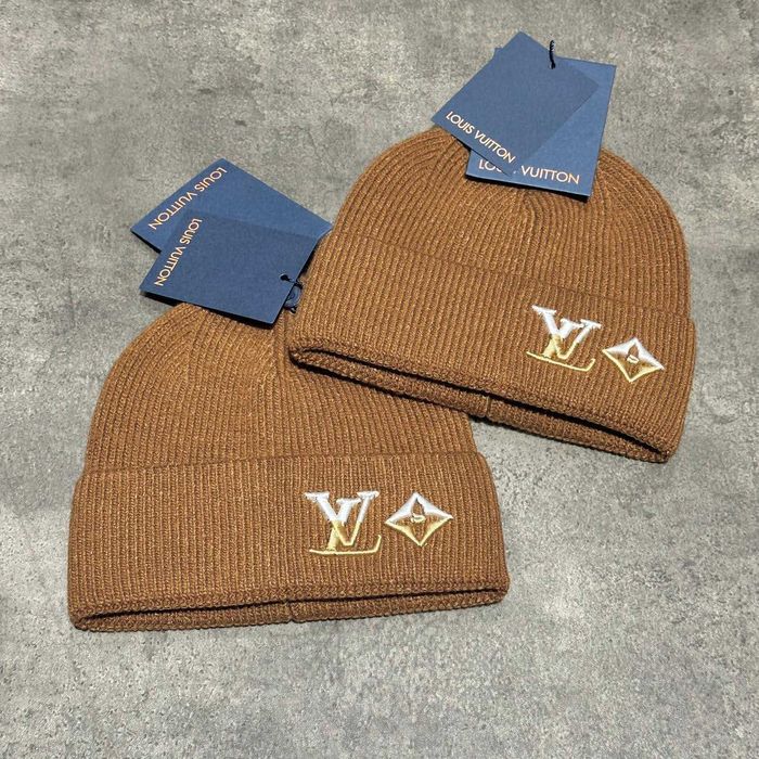 Маркови зимни шапки markovi shapki mon cler shapka zimni marka шапка