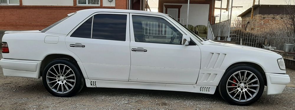 Мерседес бенс Е 320