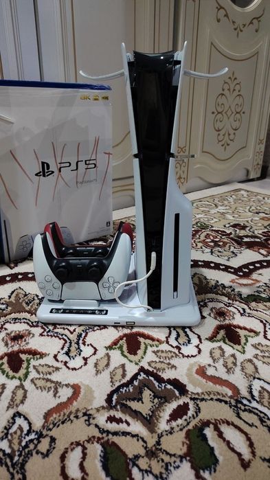 Продам playstation 5 slim дисковод 2 джойстик deluxe подписку докстанц