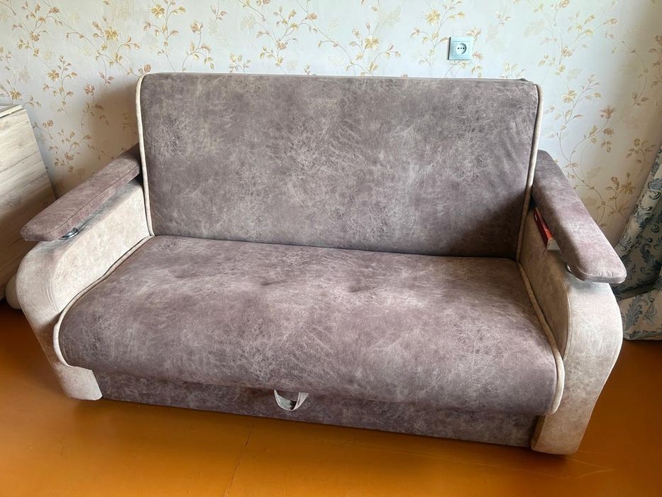 Отдам даром диван самовывоз