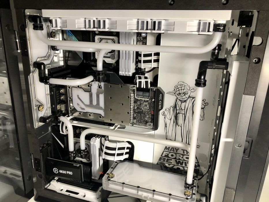 Phanteks Enthoo 719 Extreme Workstation and Dual-system