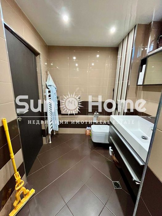 Вила  с панорамна гледка и просторен двор в гр. Харманли