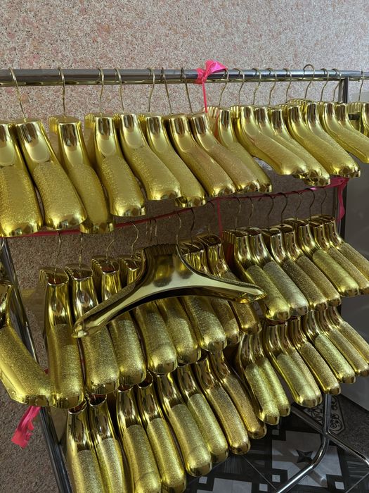 Вешалки для одежды!