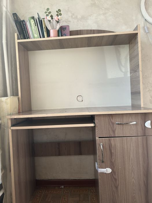 Компьютерный стол для учебы, полка для книг