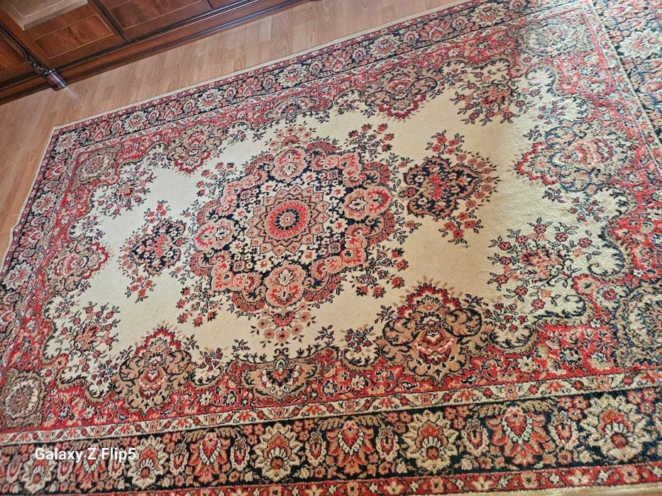 Продается шерстяной ковер