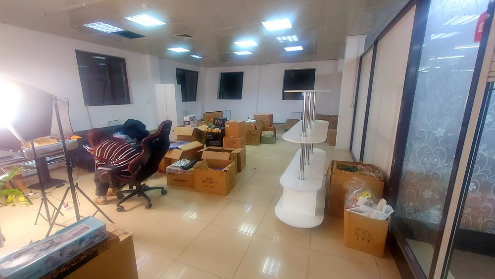 Бутики для торговли и услуг