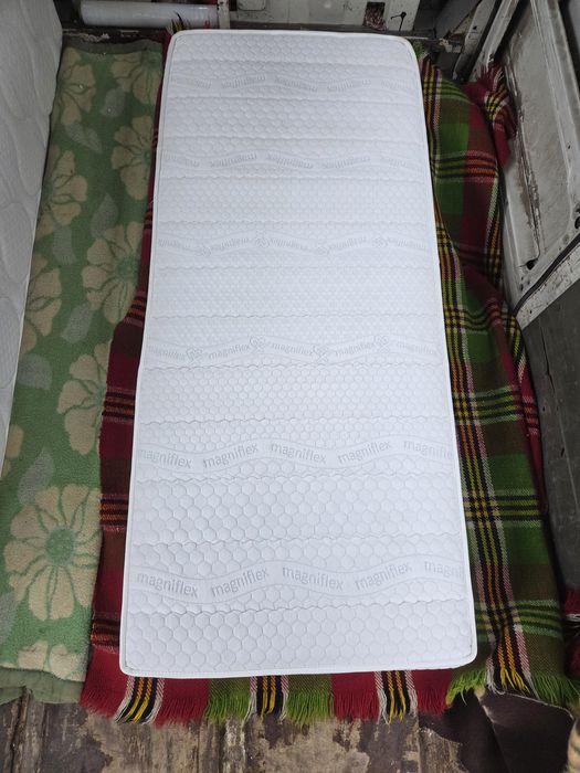 Единични двулицеви матраци Magniflex190x80