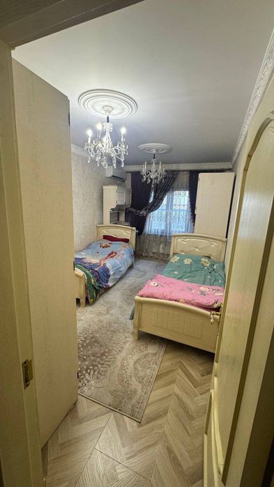 Шох мед метро Ойбек Банковская 5/6/9 квартира продаётся