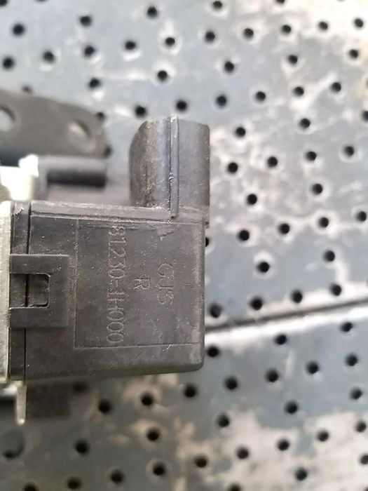 Broasca haion kia ceed break 81230-1h000
