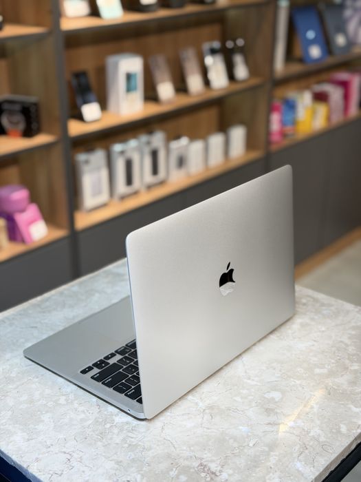 MacBook Air M1 256GB PhoneLab