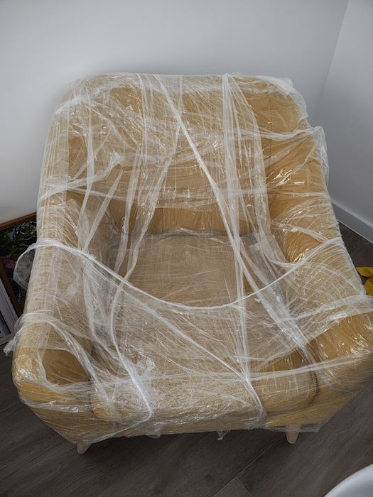 Vând 2 buc fotolii noi