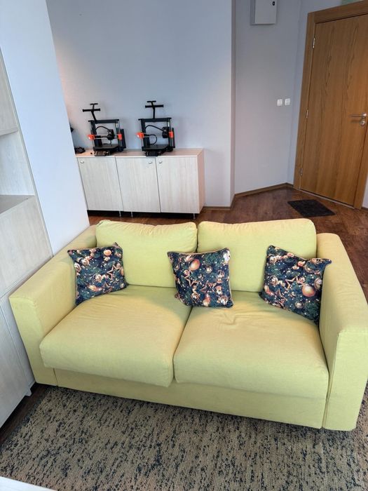 Офис мебели (бюро, диван)