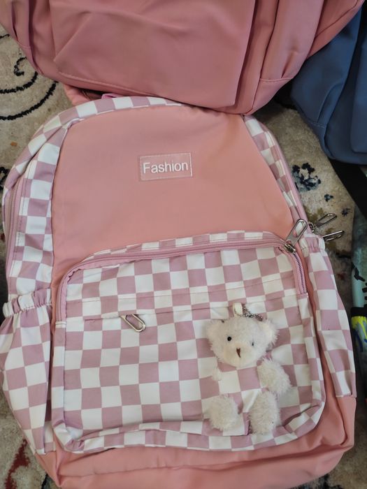 Рюкзаки школьные