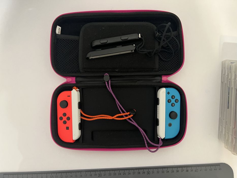 Nintendo switch oled+8 jocuri