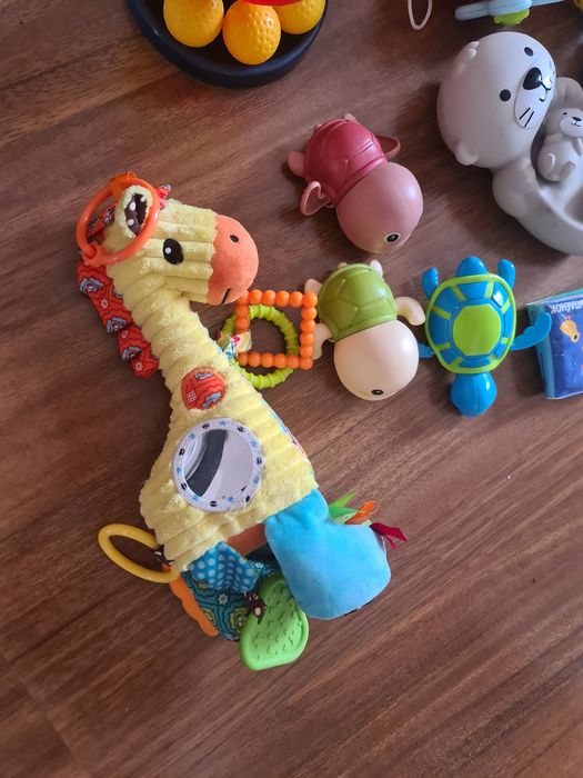 Игрушки до 1,5 г.  все вместе за 4500