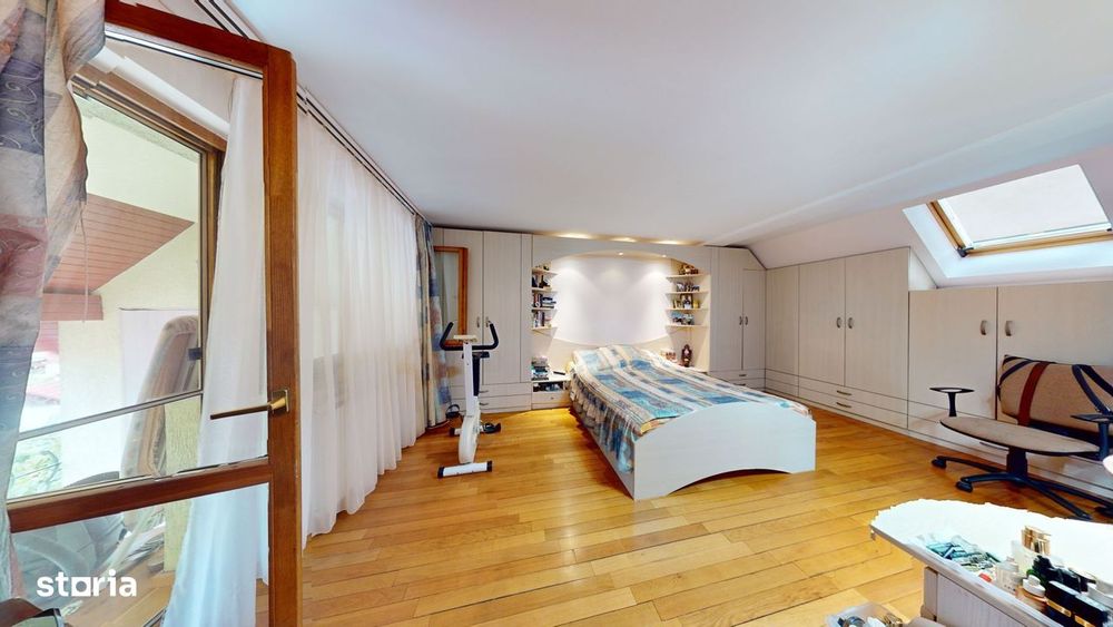 Casa individuala cu piscina interioara, Strand, Sibiu