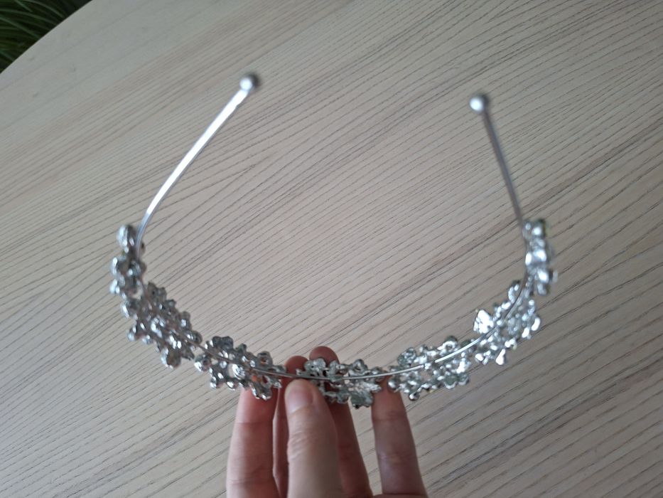 Accesoriu par cu pietre