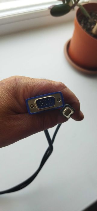 KVM. КВМ-кабель с интерфейсами USB, VGA. D-Link (~2м)