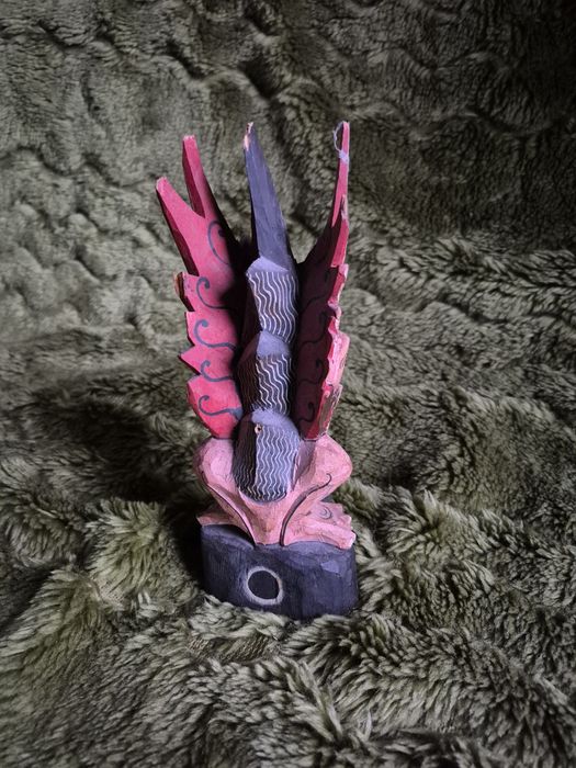 Vând o statuietă lemn,scluptate pictate manual ,made Indonezia

- fabr