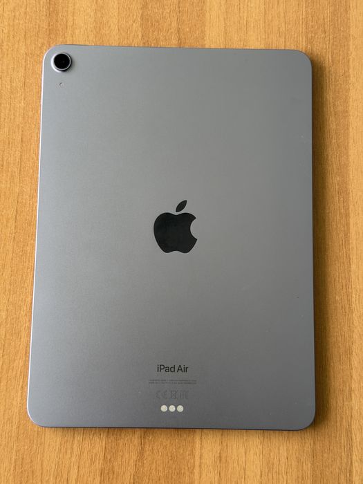 Citeste descrierea!  Apple ipad Air M1 cu bypass perfect functional