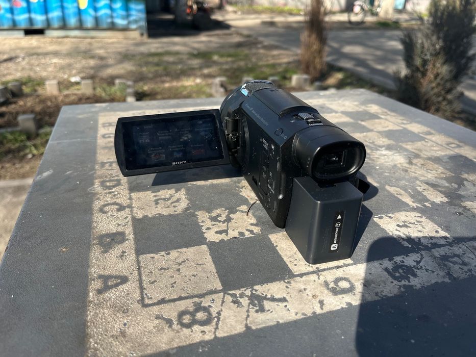 Видеокамера Sony AX53