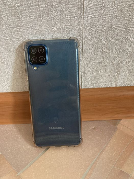 Продам Samsung A12. 4/64