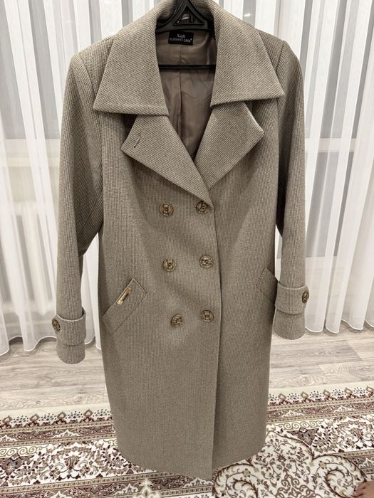 Продам женское  пальто