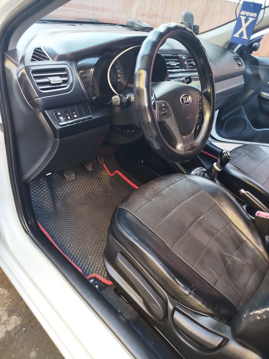 Киа Рио 2015 года