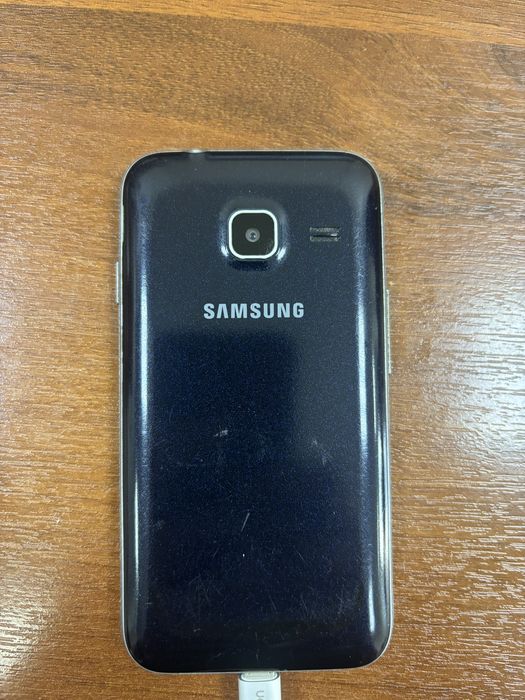 Продам Samsung j1